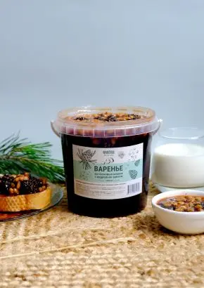 Варенье из сосновых шишек с кедровым орехом, 1 л Варенье из сосновых шишек с кедровым орехом, 1 л